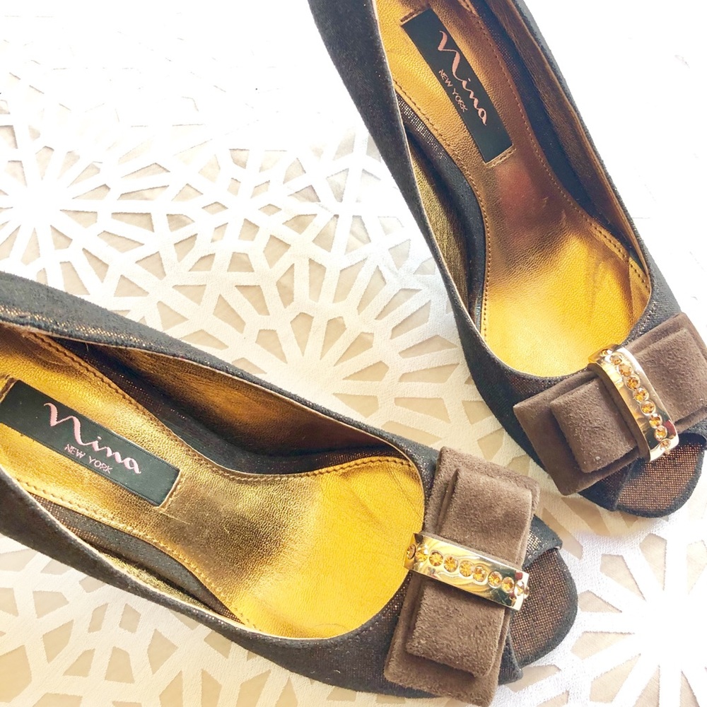 NINA NEW YORK SATIN IRIDESCENT Peep Pump w/bow